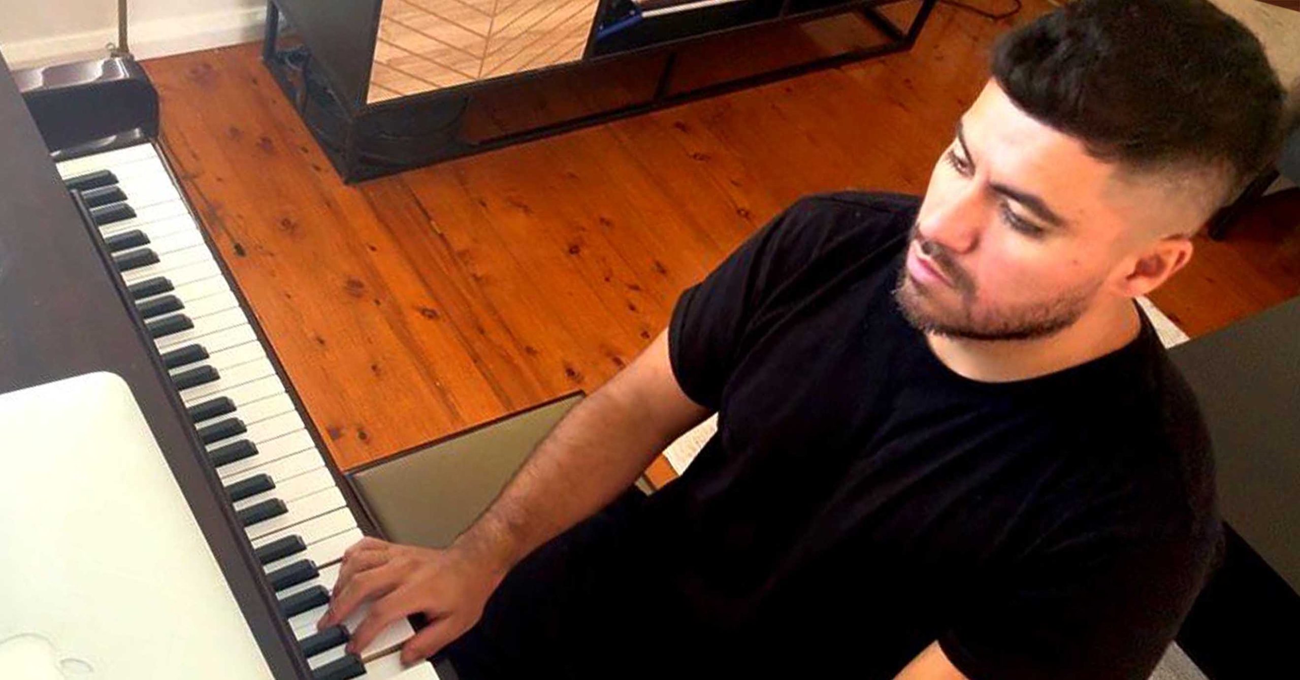 Latino Piano Bar - Featuring Victor Lopez
