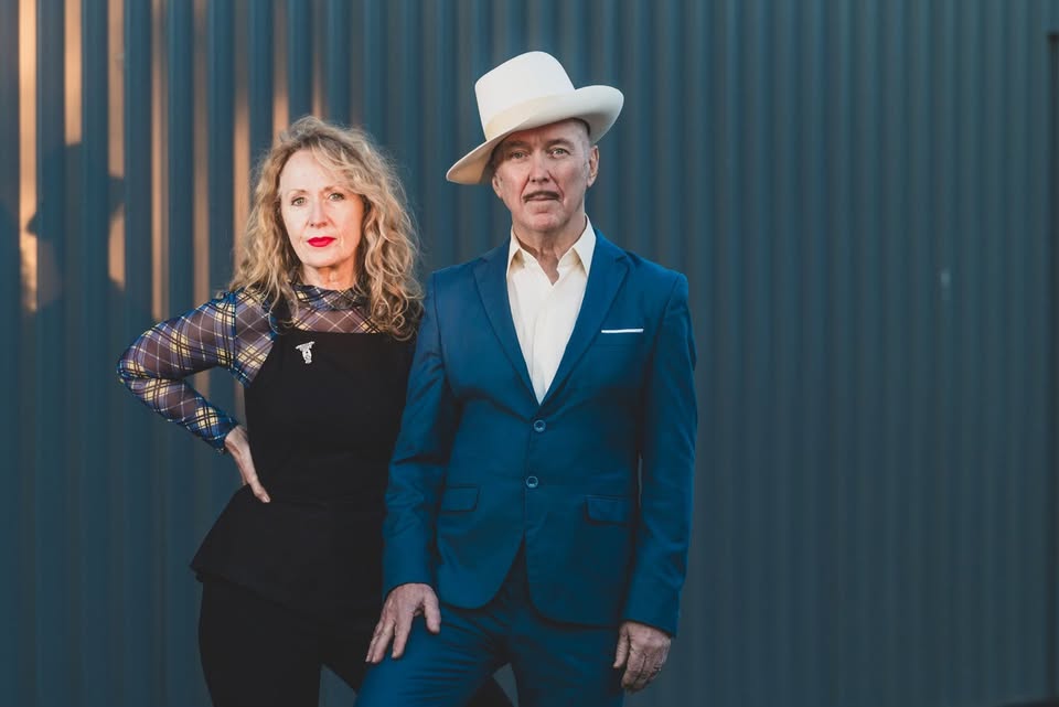 Dave Graney & Clare Moore // The Mistly